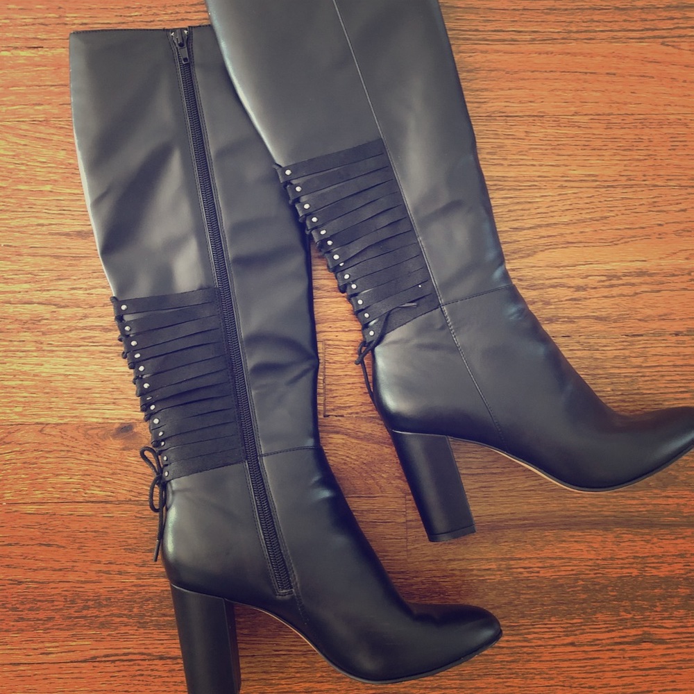 Tall black, full zip boots